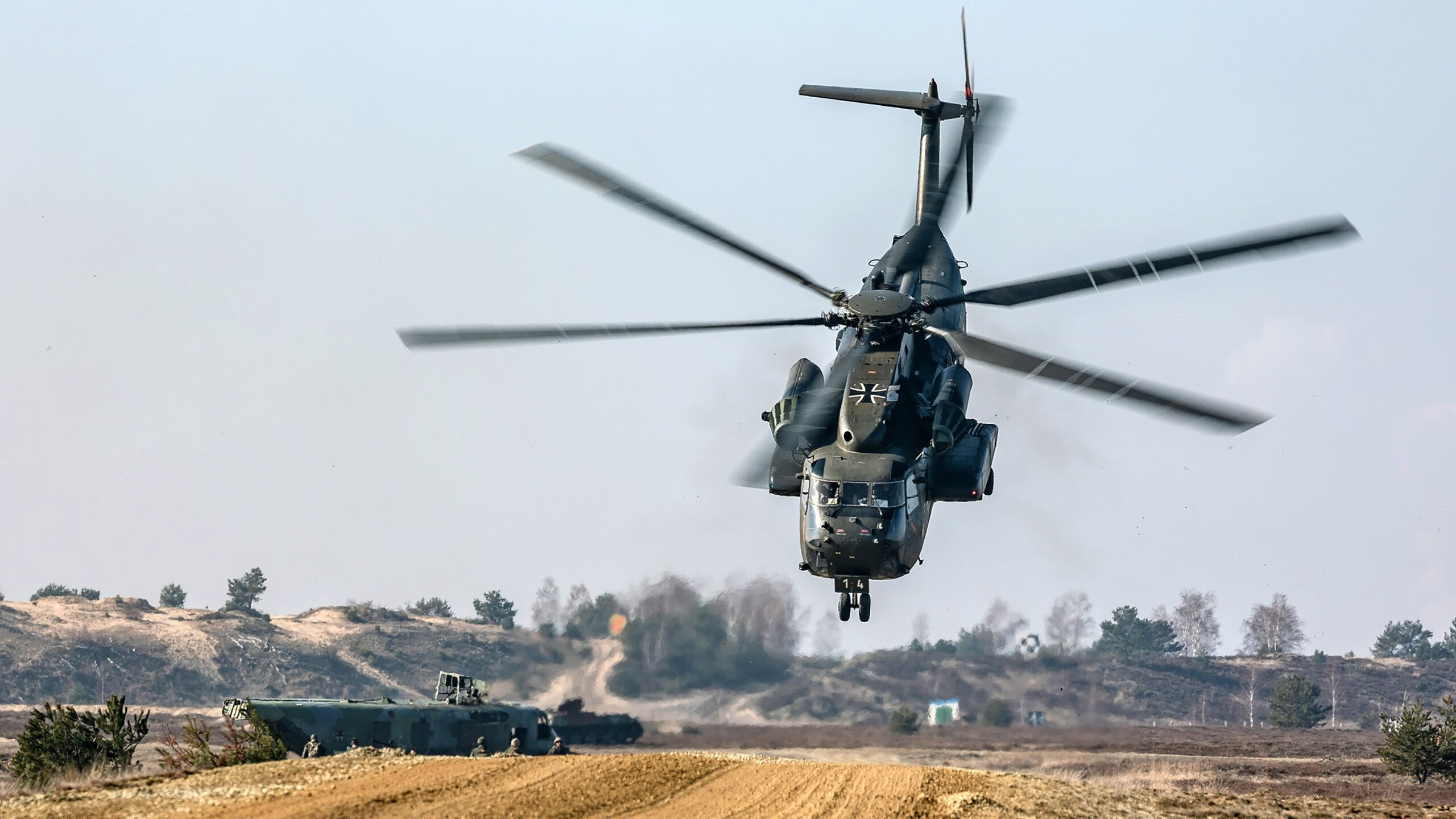 电竞比赛中的经典对局：历史回顾与战术分析，电竞对打